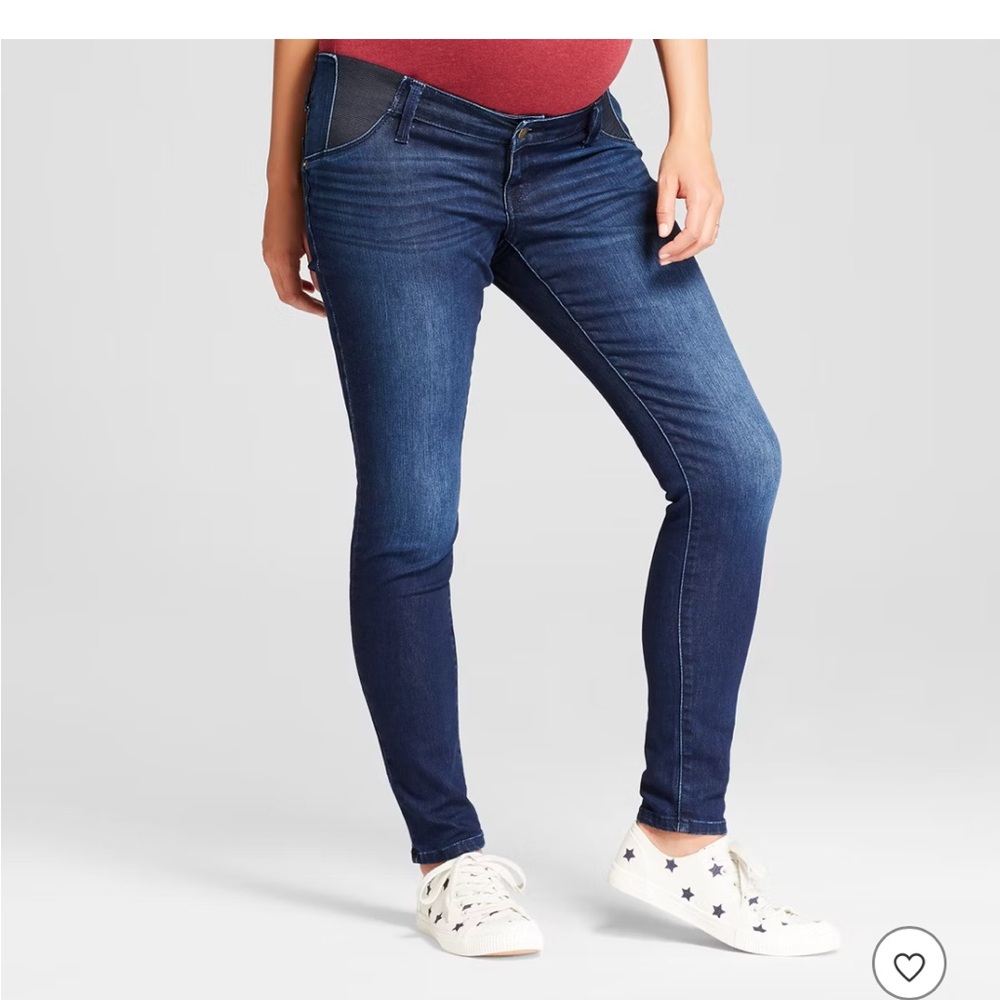 NWOT 🔥🤰Maternity Jeans Under Belly